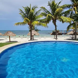 Apartamento Oceanfront At Unique Location, Cancún